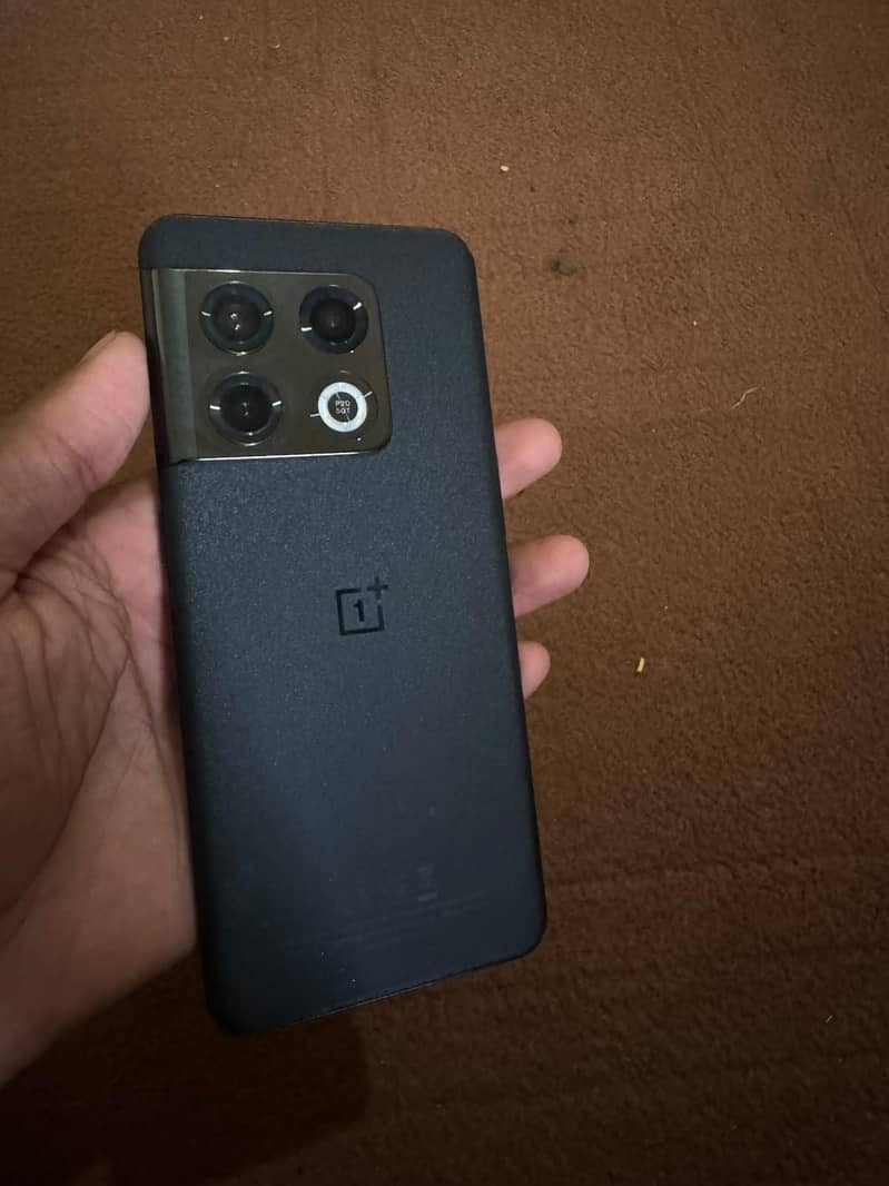 One Plus 10 Pro 1