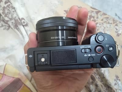 SONY ZVE10 mirror less camera