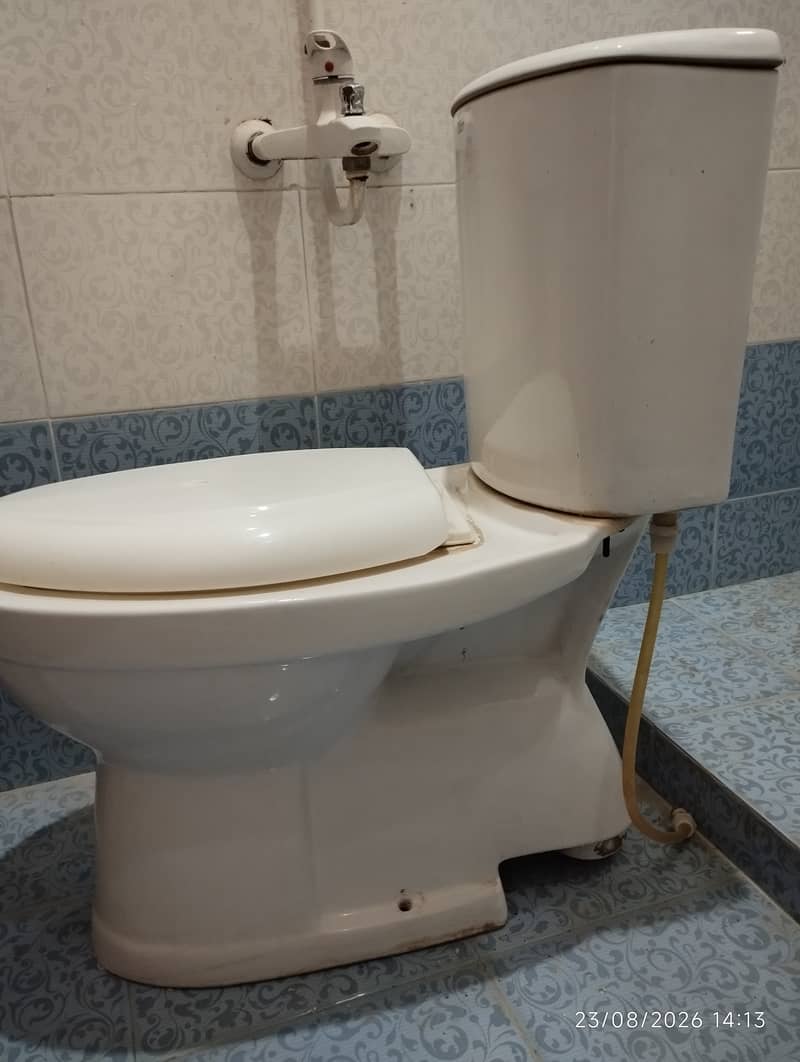 Durr Commode 3