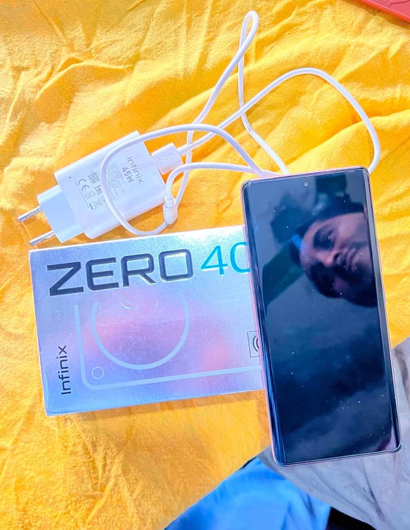 Infinix Zero 40 4