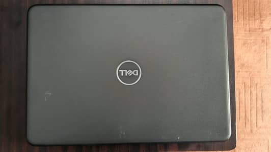 Dell latitude 3300 8 128 i5 8th gen