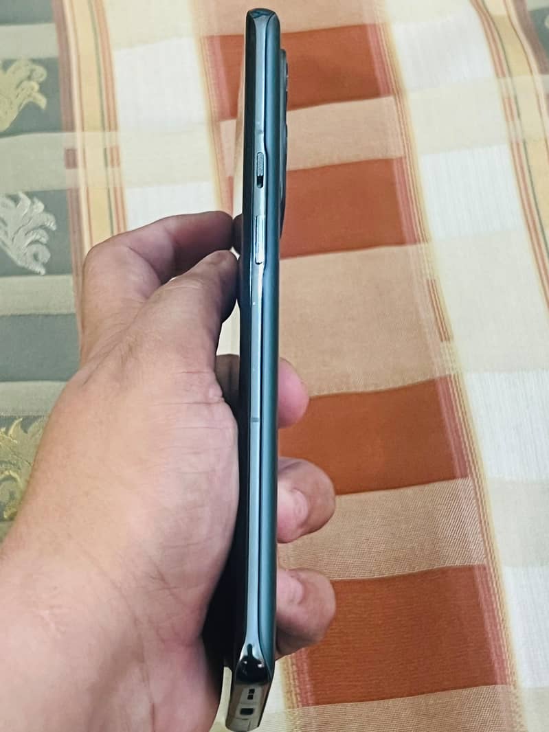 One Plus 9 Pro 4