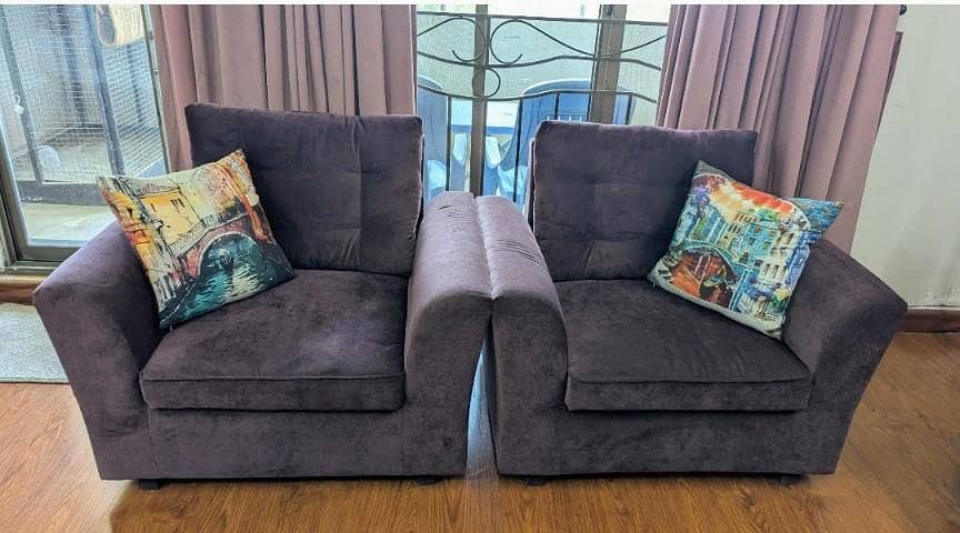 Sofa set, Table & Lamp 0