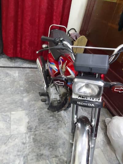 Honda 125 Red colour 2022 model