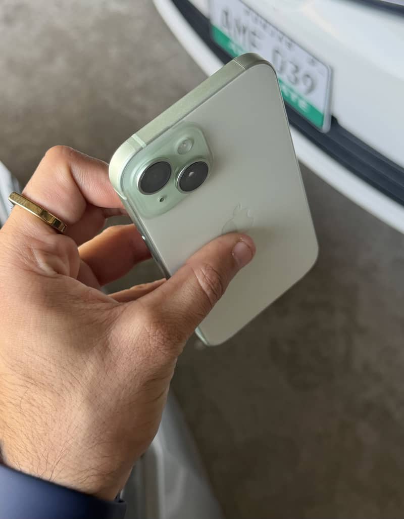 Apple iPhone 15 2