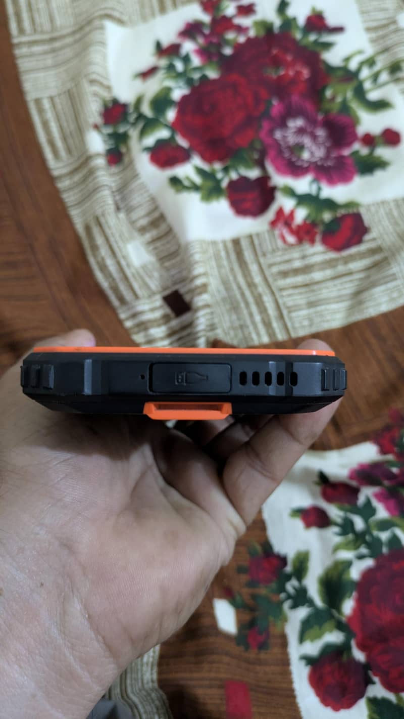 Blackview BV8100 2