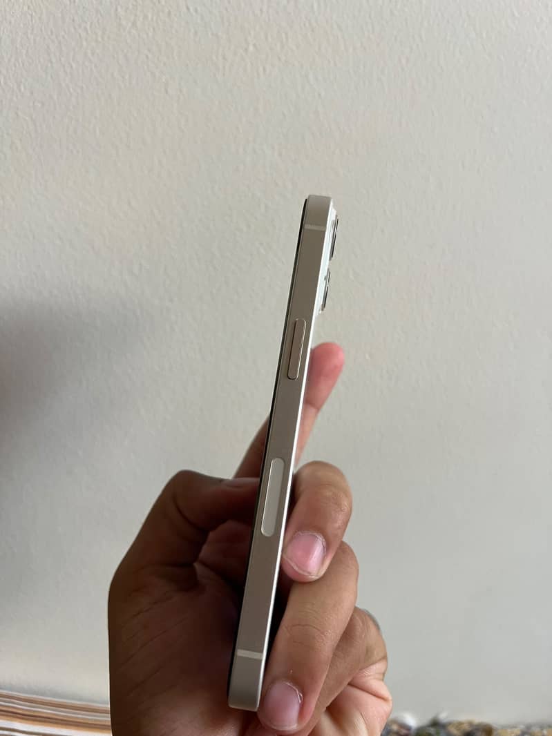 Apple iPhone 13 3