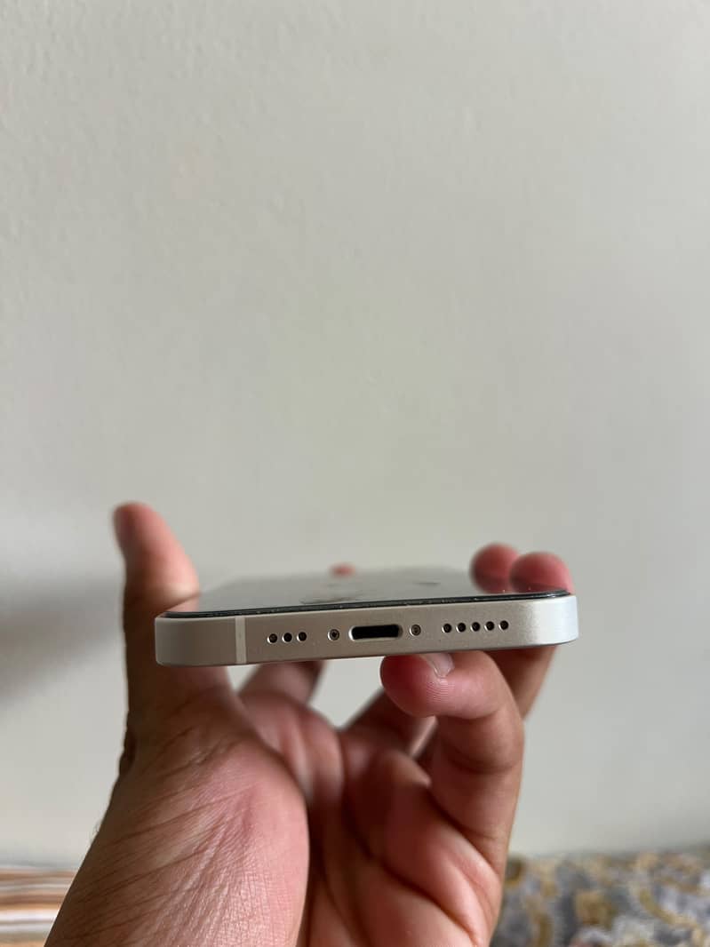 Apple iPhone 13 4