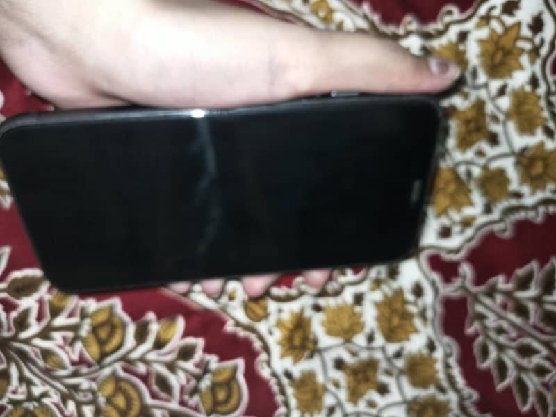 Apple iPhone 11 7