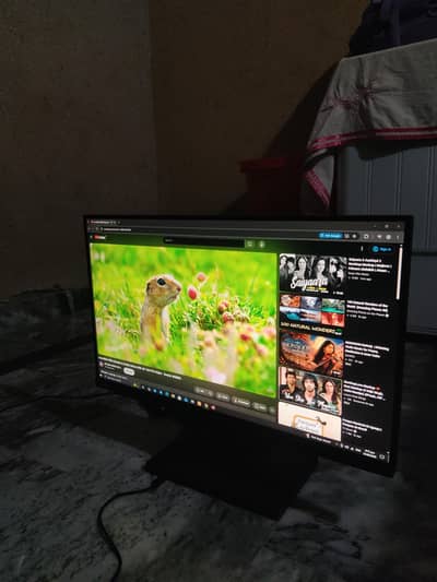 Lenovo All in 1 pc 24 inch 4k LED