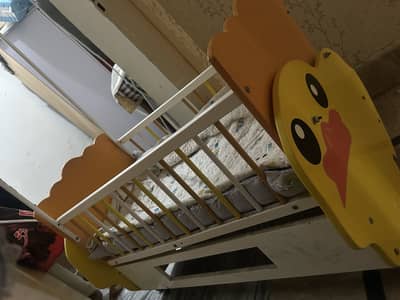 Baby cot with swing