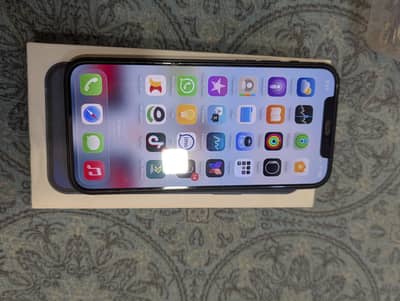 Apple iPhone 12