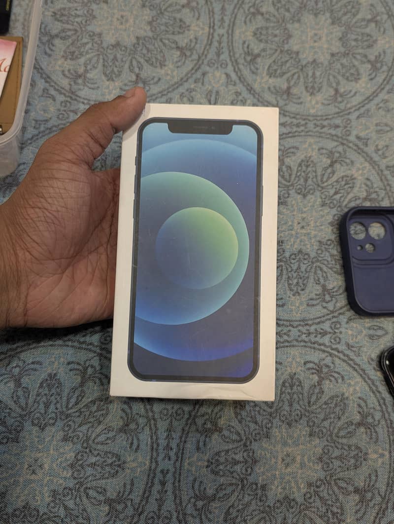 Apple iPhone 12 1