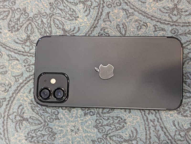 Apple iPhone 12 7