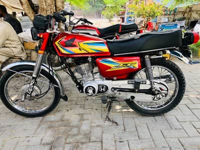 Honda CG125 Bike