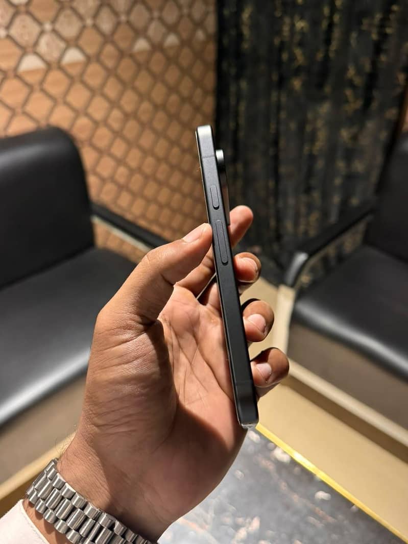 Google Pixel 9 6