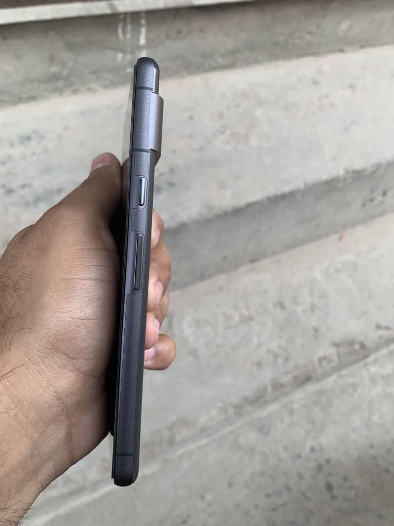 Google Pixel 7 4