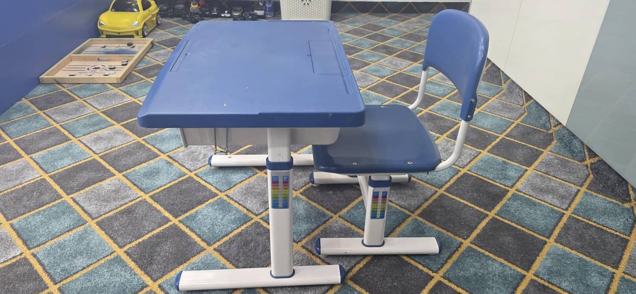 study table 0