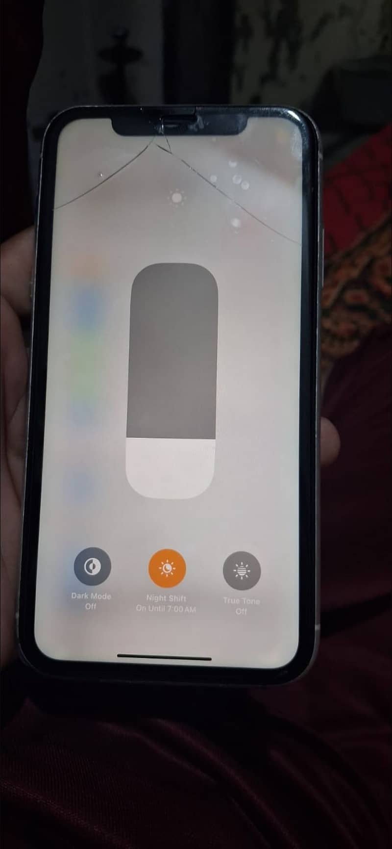 Apple iPhone XR 4