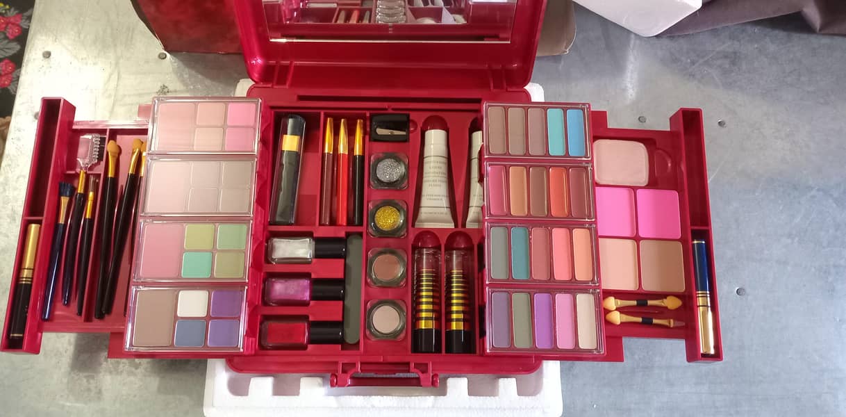 makup box 3