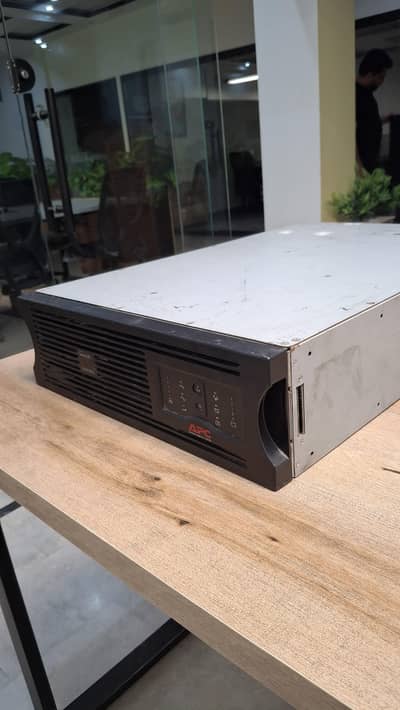 APC Smart-UPS 3000XL Rackmount (3000VA / 2700W - 48V DC)