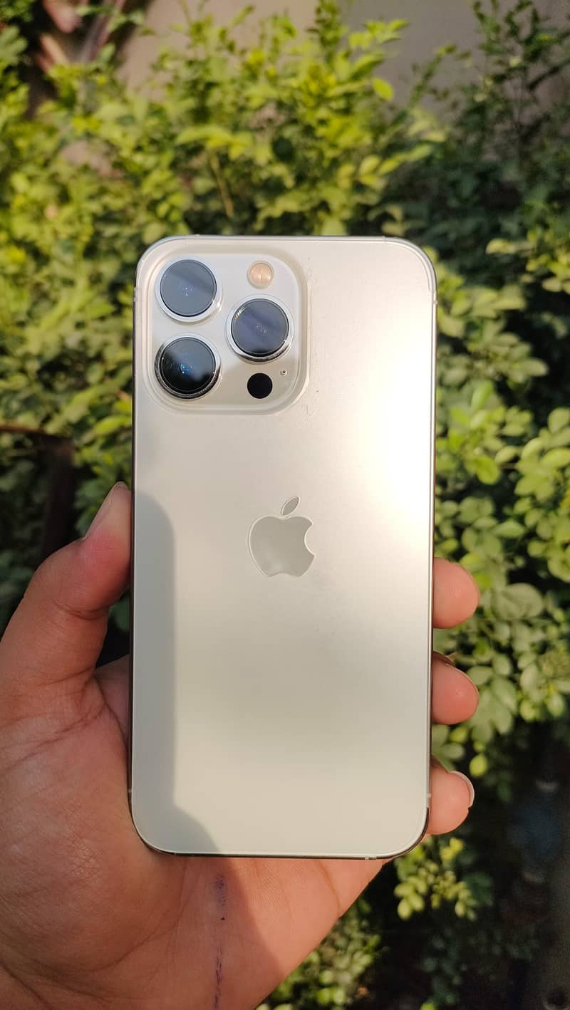 Apple iPhone 13 Pro 4