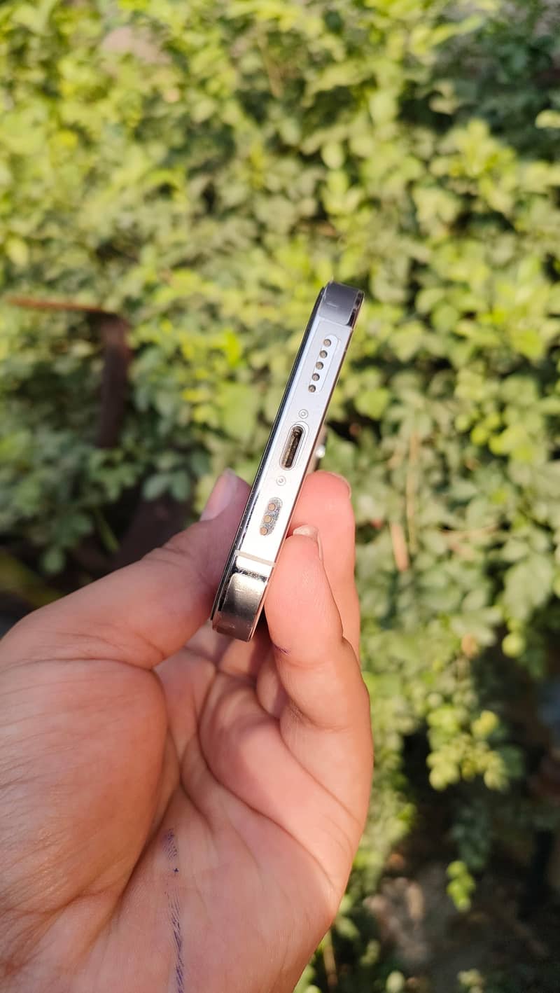 Apple iPhone 13 Pro 6