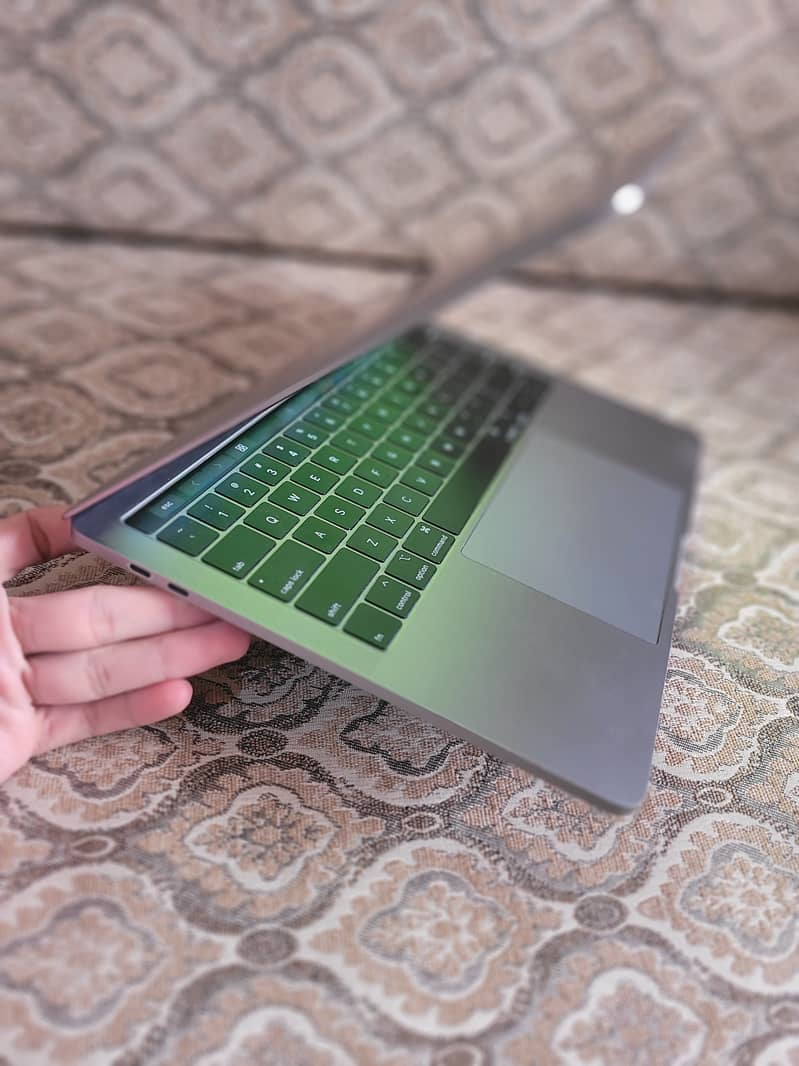 Macbook 2018 pro 13