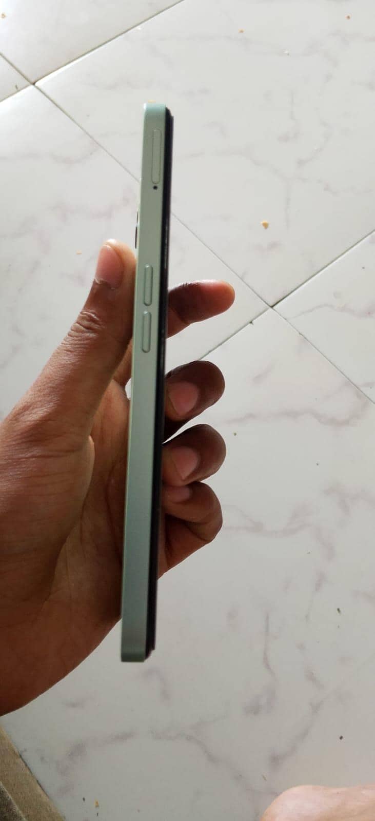 Realme C35 4