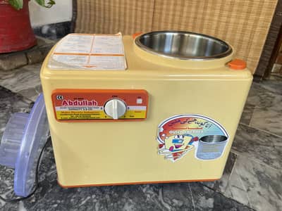 Aata Gundne wali machine(New only used 1 time)