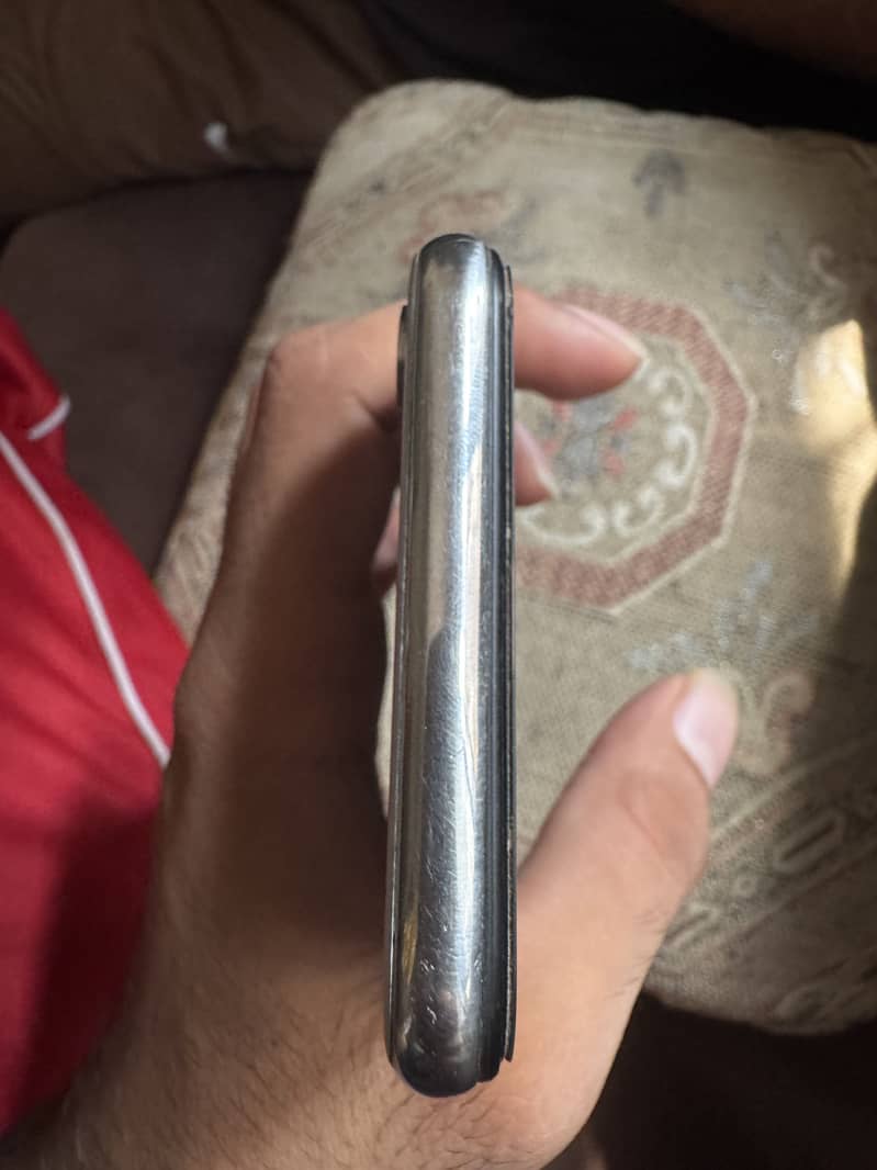 Apple iPhone X 2