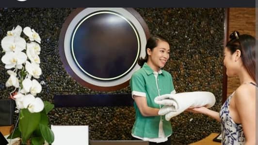 Females Receptionist and Assistant
