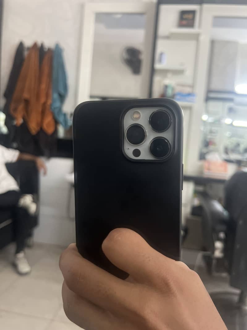 Apple iPhone 13 Pro Max 0