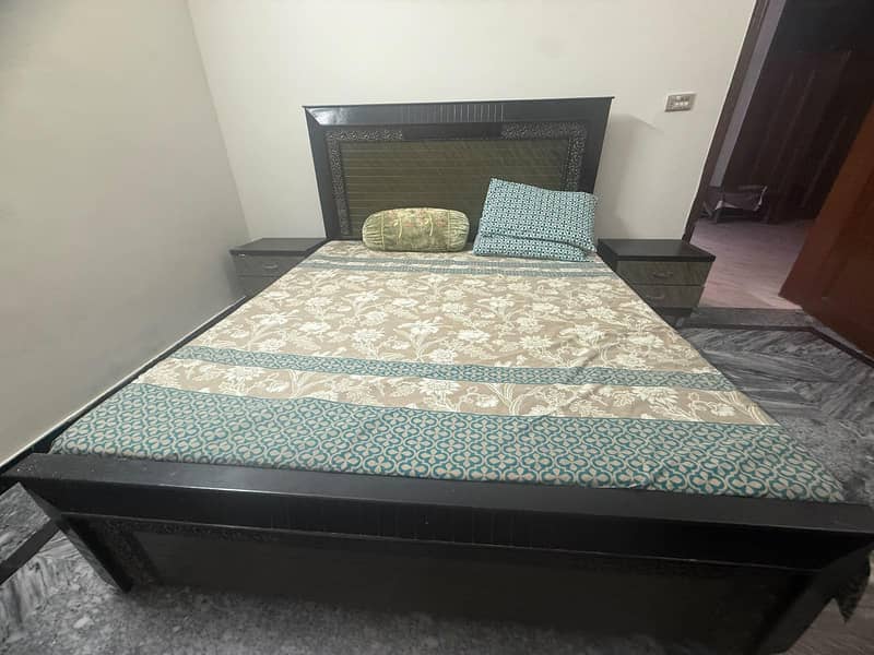 double bed without matress+dressing 1