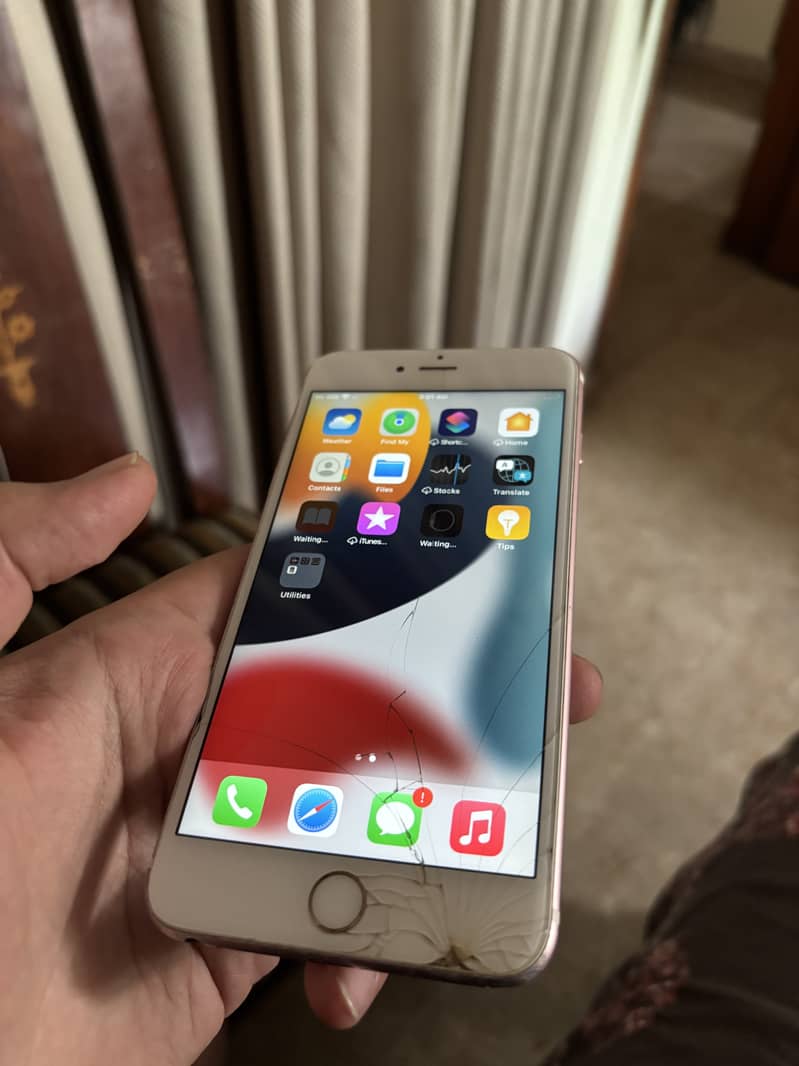 Apple iPhone 6S Plus 2