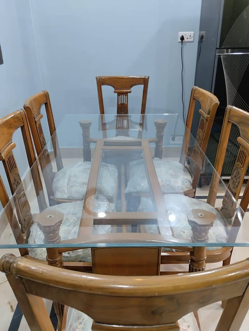 Dinning Table 4