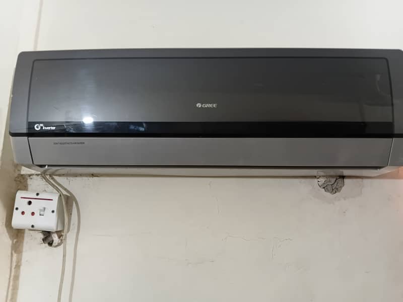 Gree Split AC With Compressor 3