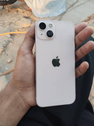 Apple iPhone 13