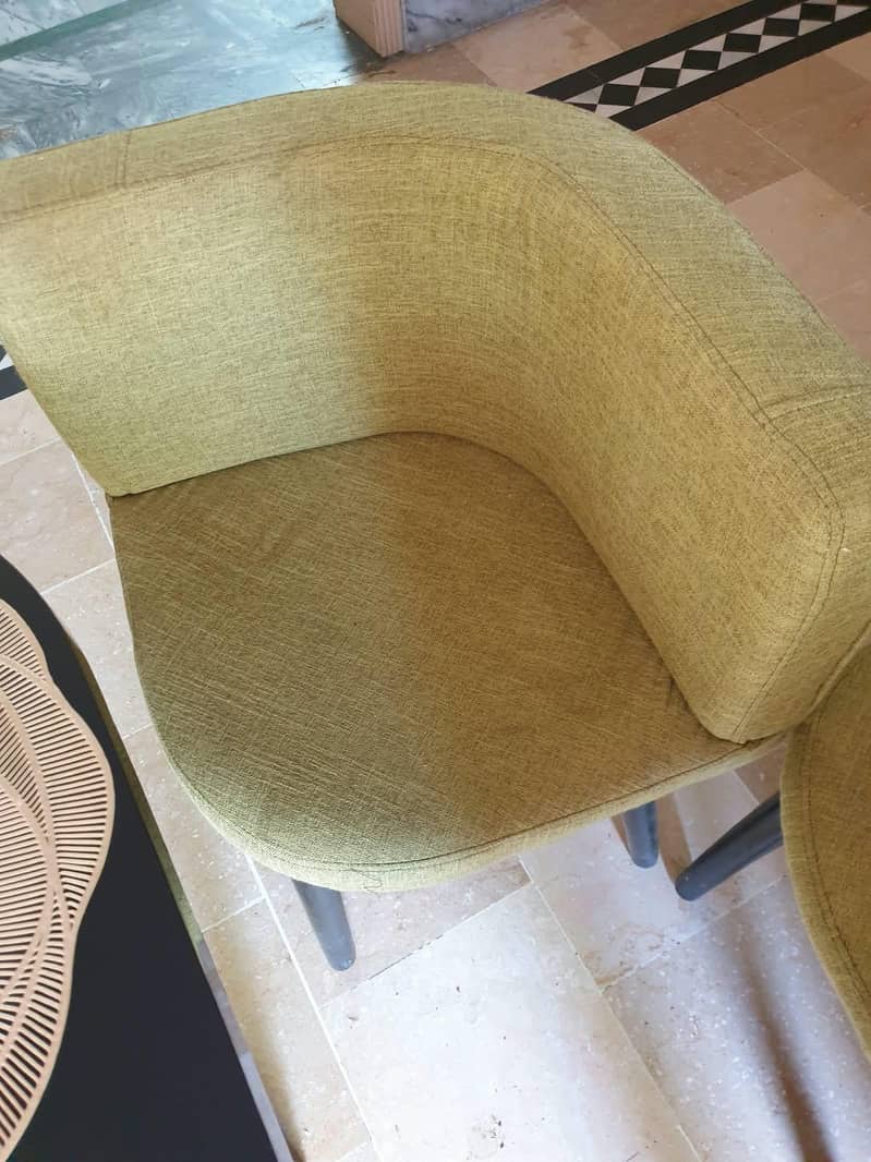 4 seater dining table 1