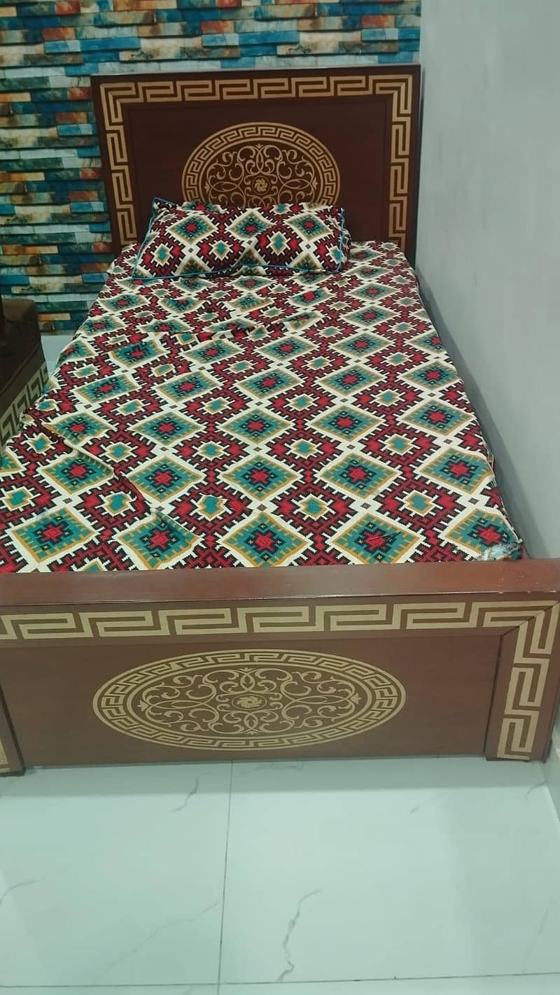 single bed  very good condition 2