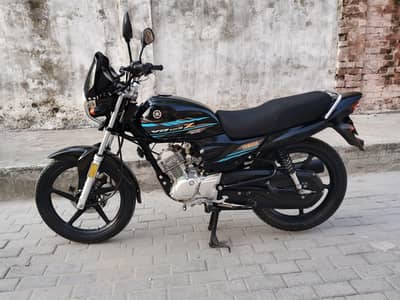 Yamaha yb125Z-Dx for sale islamabad number 22/23 model