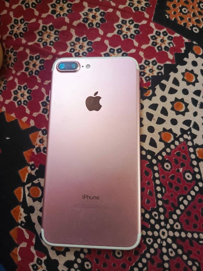 Apple iPhone 7 Plus 0