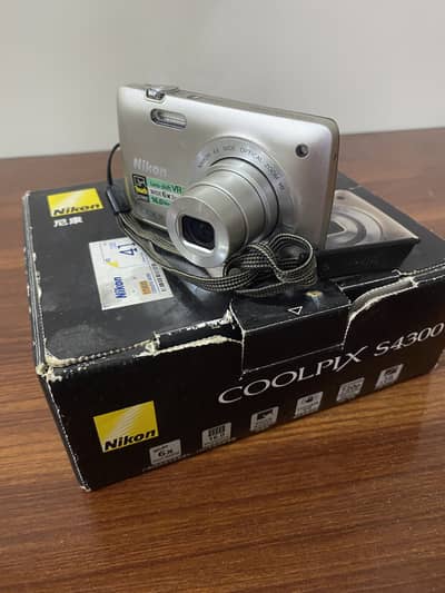 Nikon Coolpix S400 | Excellent Condition | 32GB SD