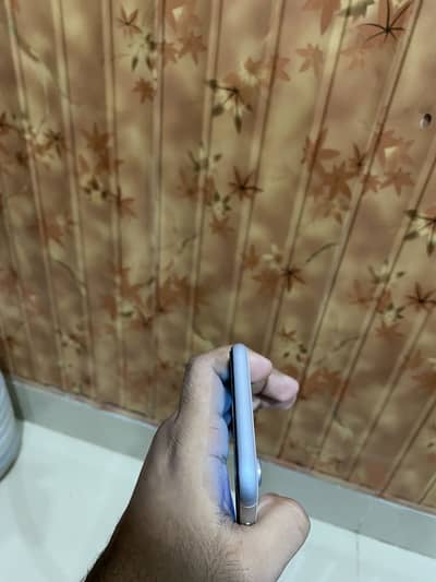 Apple iPhone XR