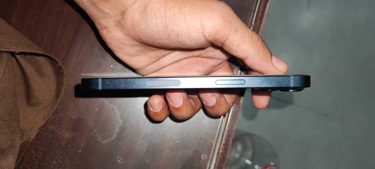 iPhone 13 1