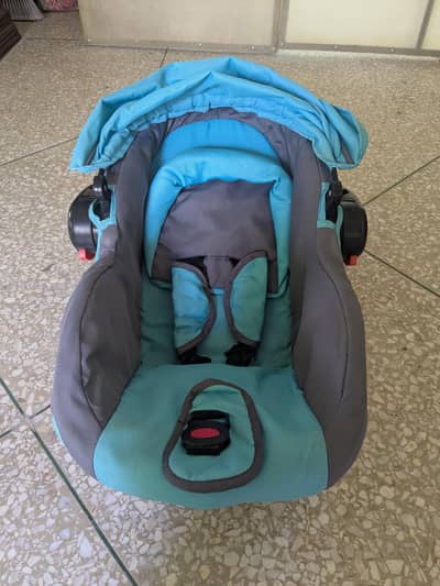 Baby Carry Cot / Car Seat