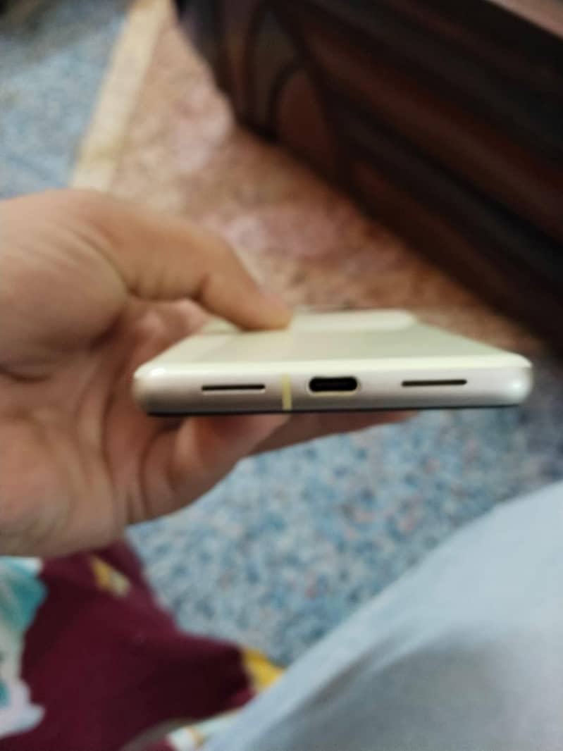 Google Pixel 7 3