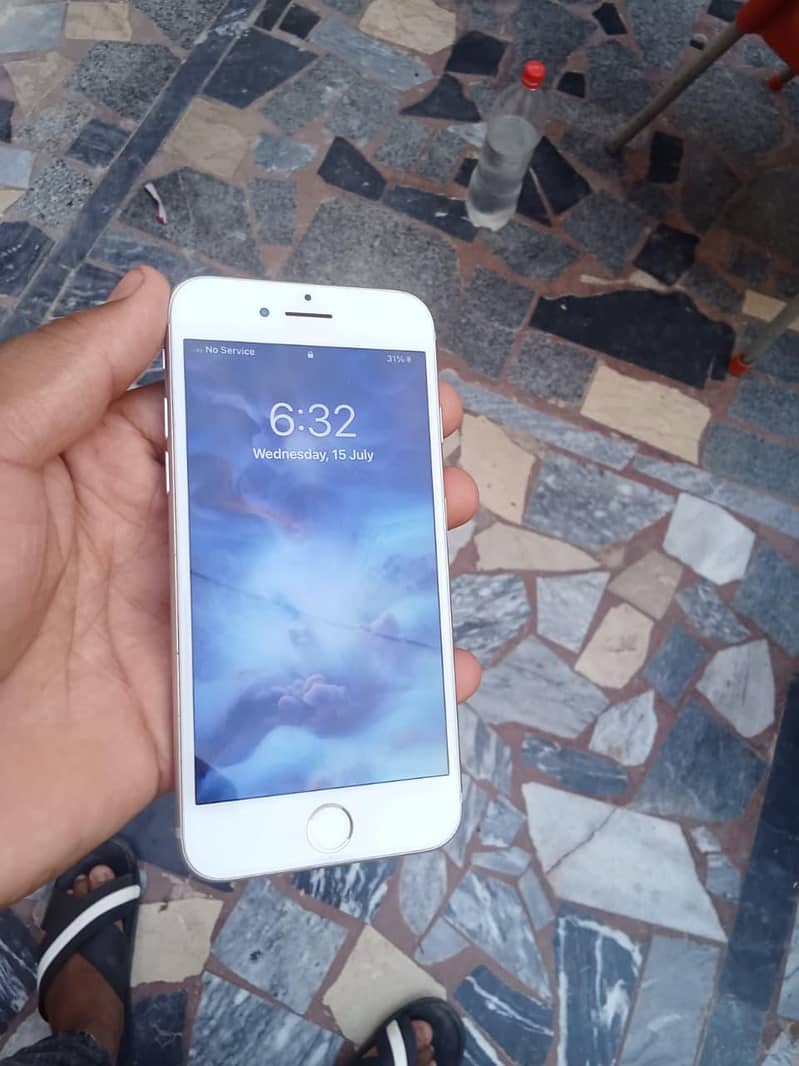 Apple iPhone 7 2