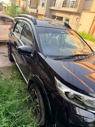 Honda BR-V Full Option - 2018 | Islamabad Number
