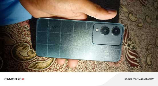 Vivo Y17s